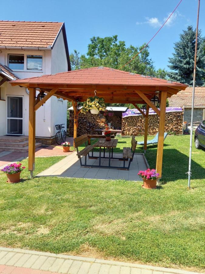 Koko Apartman Tihany Esterno foto